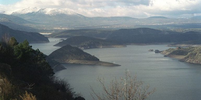 Embalse de El Atazar Embalse de El Atazar