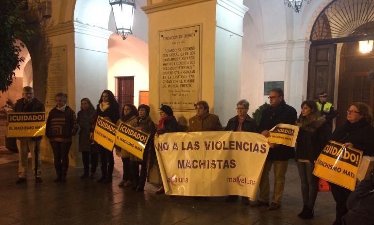 Concentración de la Asociación Malvaluna en Mérida Concentración de la Asociación Malvaluna en Mérida
