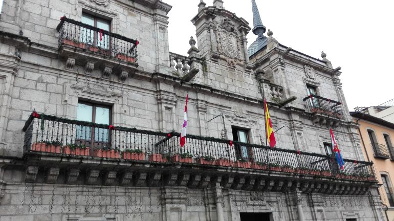 Fachada del Ayuntamiento de Ponferrada Fachada del Ayuntamiento de Ponferrada