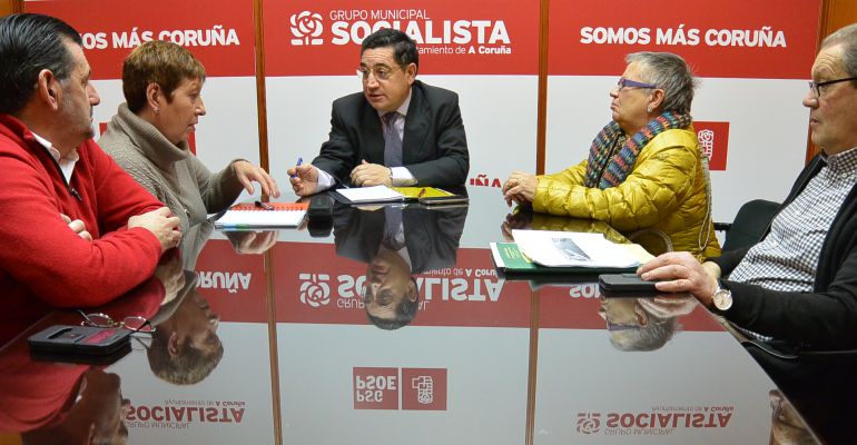 Reunión del PSOE con la Federación de Asociaciones de Vecinos. Reunión del PSOE con la Federación de Asociaciones de Vecinos.