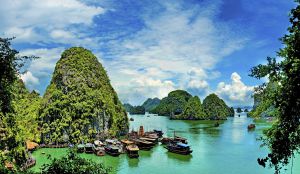 Bahía de Halong, en Vietnam Bahía de Halong, en Vietnam