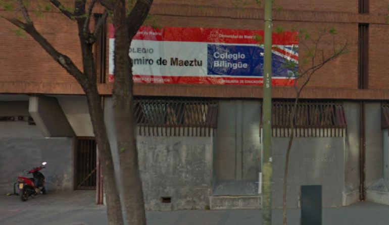 Entrada del colegio bilingüe Ramiro de Maeztu Entrada del colegio bilingüe Ramiro de Maeztu