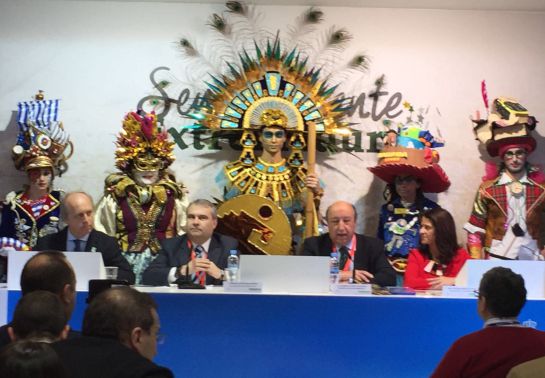 Francisco Javier Fragoso y Germán López Iglesias presentan la oferta pacense en la feria Francisco Javier Fragoso y Germán López Iglesias presentan la oferta pacense en la feria