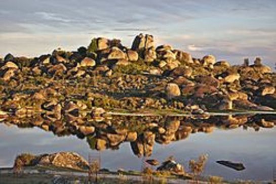 Típica formación rocosa en Los Barruecos Típica formación rocosa en Los Barruecos