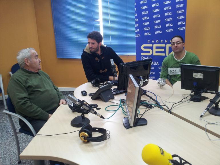 Propiestarios afectados de la urbanización Medina Elvira piden en Hoy por Hoy Granada que el Ayuntamiento se haga cargo de las indemnizaciones de la presunta estafa inmobiliaria. Propiestarios afectados de la urbanización Medina Elvira piden en Hoy por Hoy Granada que el Ayuntamiento se haga cargo de las indemnizaciones de la presunta estafa inmobiliaria.