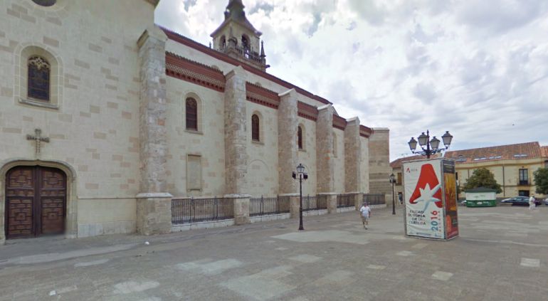 Plaza de los Santos Niños de Alcalá de Henares Plaza de los Santos Niños de Alcalá de Henares