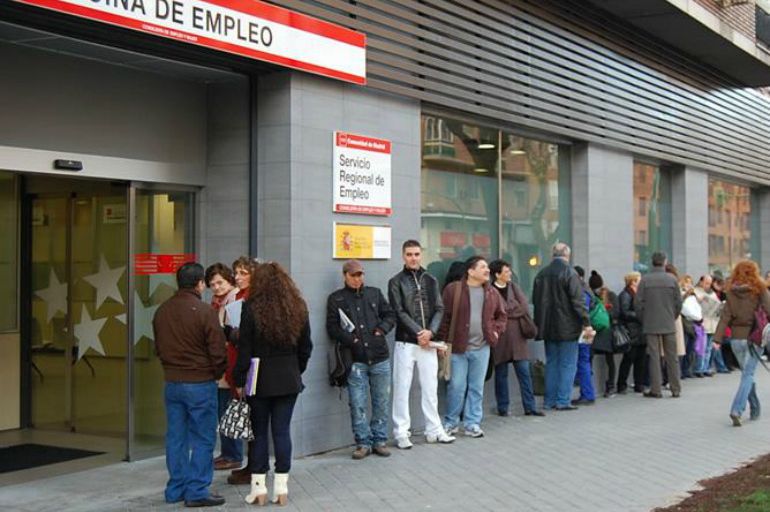 El paro bajó un 8% en Madrid en 2015 El paro bajó un 8% en Madrid en 2015