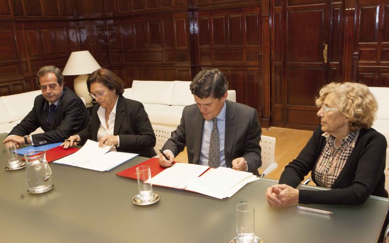Carmena alquilará 300 viviendas del “banco malo” a familias necesitadas Carmena alquilará 300 viviendas del “banco malo” a familias necesitadas