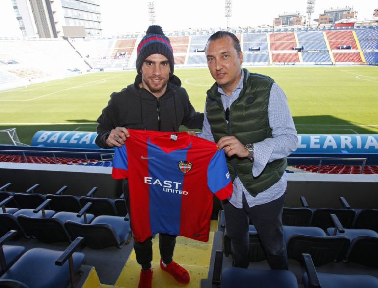 Carl Medjani con Quico Catalán Carl Medjani con Quico Catalán