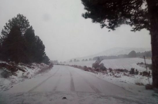 Carretera hacia Cañada de la Cruz, Moratalla. Carretera hacia Cañada de la Cruz, Moratalla.