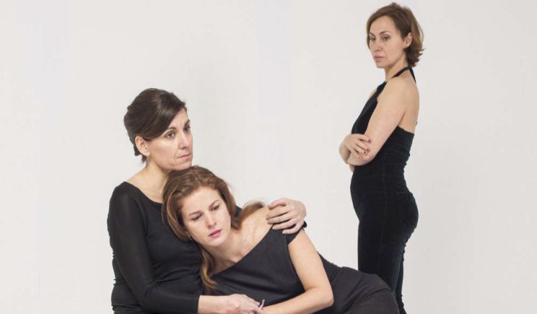 Ana Otero, Ana Rayo y Marián Aguilera representan "Memoria o desierto" en el Teatre Talia de Valencia Ana Otero, Ana Rayo y Marián Aguilera representan "Memoria o desierto" en el Teatre Talia de Valencia