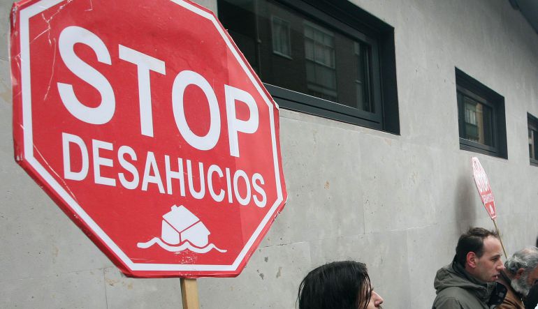 STOP DESAHUCIOS: ¿Dónde están las viviendas para alquiler social de la Junta? STOP DESAHUCIOS: ¿Dónde están las viviendas para alquiler social de la Junta?