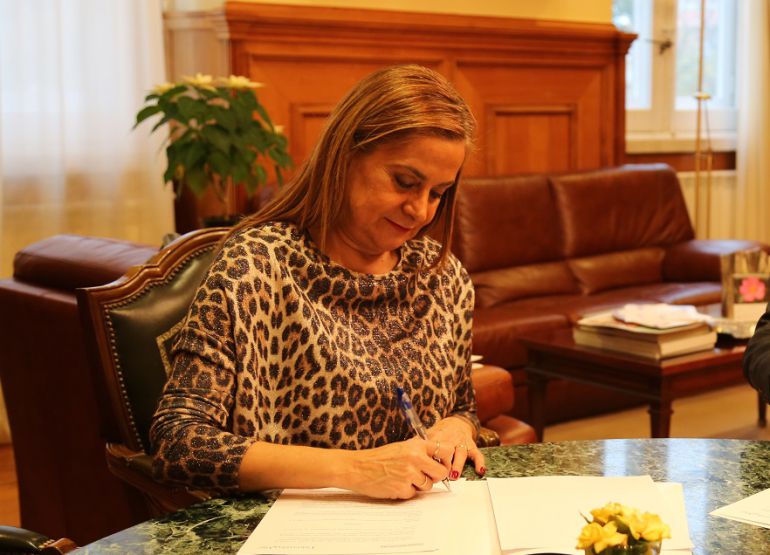 Carmela Silva desaprueba las formas de los alcaldes de Cotobade y Cerdedo para anunciar la fusión Carmela Silva desaprueba las formas de los alcaldes de Cotobade y Cerdedo para anunciar la fusión