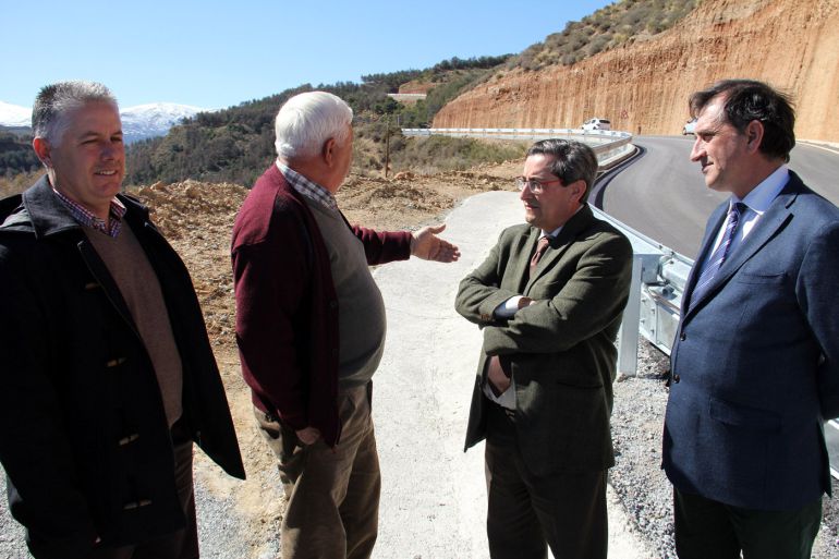 Inauguración de la mejora de la carretera de Polícar(Granada) por el presidente de la Diputación de Granada Inauguración de la mejora de la carretera de Polícar(Granada) por el presidente de la Diputación de Granada
