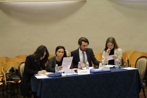 A este equipo le ha tocado defender las acciones militares A este equipo le ha tocado defender las acciones militares