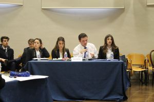 Este equipo ha llevado rosas para argumentar en contra Este equipo ha llevado rosas para argumentar en contra