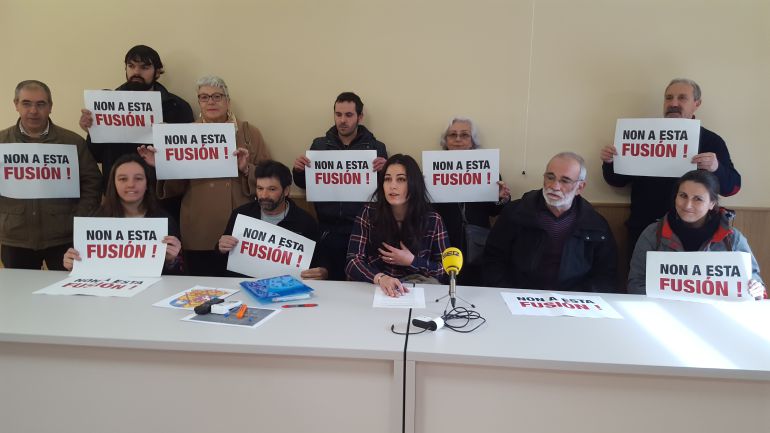Cerdedo y Cotobade preguntan a la Xunta si pueden hacer un referéndum sobre la fusión Cerdedo y Cotobade preguntan a la Xunta si pueden hacer un referéndum sobre la fusión