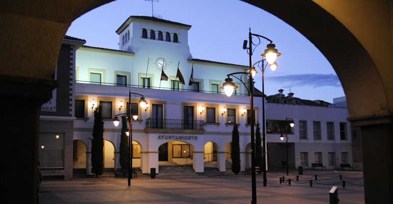 Fachada del ayuntamiento de Sanse Fachada del ayuntamiento de Sanse