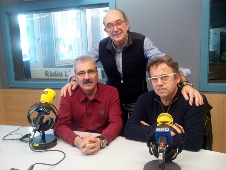 Amb Pere Rué (dempeus), Llorenç Gonzàlez i Pere Tena. Amb Pere Rué (dempeus), Llorenç Gonzàlez i Pere Tena.