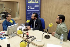 Miguel Angel Machado, presidente de la Real Federación Española de Tenis de Mesa y Daniel Valero, director de operaciones del Campeonato del Mundo de Tenis de Mesa para veteranos Miguel Angel Machado, presidente de la Real Federación Española de Tenis de Mesa y Daniel Valero, director de operaciones del Campeonato del Mundo de Tenis de Mesa para veteranos