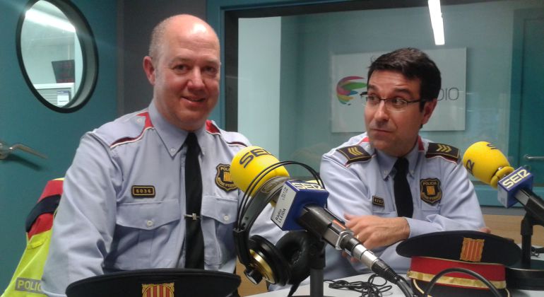 Jordi Cortasa i Vicenç Sus, de la URPAC dels Mossos a Lleida, als estudis de Ràdio Lleida Jordi Cortasa i Vicenç Sus, de la URPAC dels Mossos a Lleida, als estudis de Ràdio Lleida