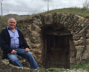 Manrique es uno de los impulsores de la cultura del vino en Albalate Manrique es uno de los impulsores de la cultura del vino en Albalate