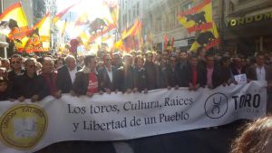 Imagen de la cabecera de la manifestación celebrada en Valencia a favor de las corridas de toros. Imagen de la cabecera de la manifestación celebrada en Valencia a favor de las corridas de toros.