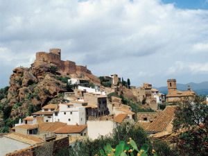vILAFAMÉS: Vilafamés, historia y paisaje de rodeno sobre la Plana Alta de Castellón vILAFAMÉS: Vilafamés, historia y paisaje de rodeno sobre la Plana Alta de Castellón
