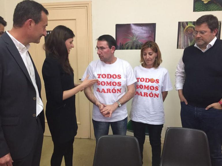 Reunión de los padres de Aarón con la consellera de Sanidad Reunión de los padres de Aarón con la consellera de Sanidad
