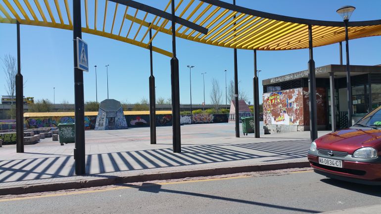 El botellódromo, desierto a pesar de la convocatoria en redes sociales. El botellódromo, desierto a pesar de la convocatoria en redes sociales.