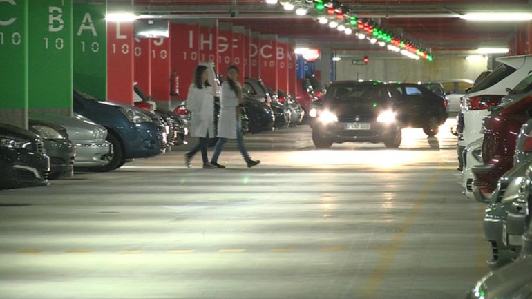 El parking el viernes por la mañana El parking el viernes por la mañana