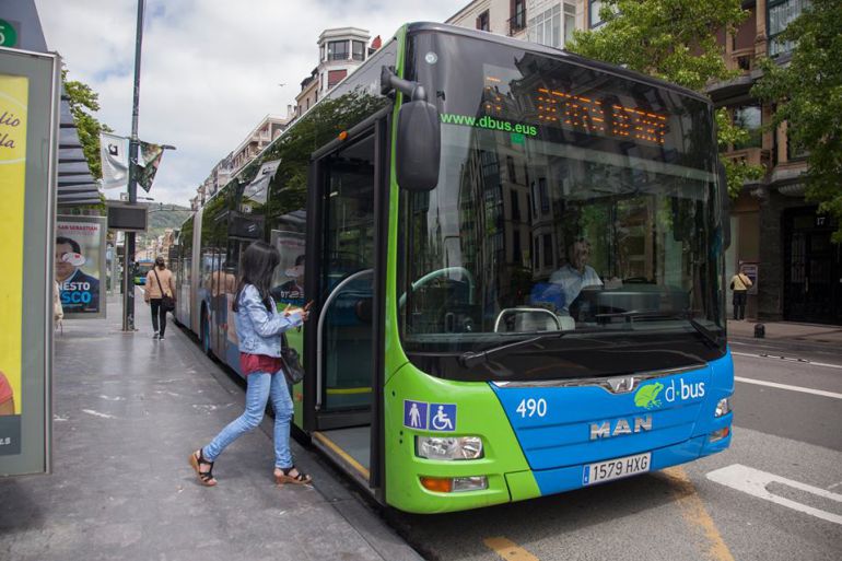 Imagen de archivo de uno de los autobuses urbanos de San Sebasti&aacute;n. 