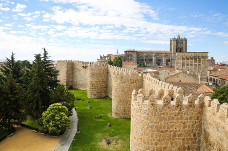 La Muralla de Ávila, un ejemplo de conservación y restauración en este tipo de fortificaciones La Muralla de Ávila, un ejemplo de conservación y restauración en este tipo de fortificaciones