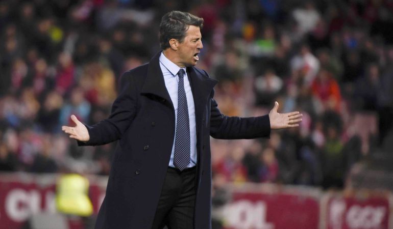 El entrenador del Granada, José González, durante el partido de Liga en Primera División ante el Málaga El entrenador del Granada, José González, durante el partido de Liga en Primera División ante el Málaga