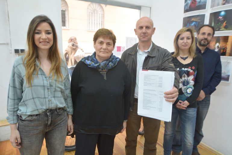 Representantes del Ayuntamiento de Atarfe(Granada) junto a cargos de Podemos Representantes del Ayuntamiento de Atarfe(Granada) junto a cargos de Podemos