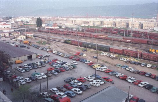 1989 - Panorámica de las vías cruzando la ciudad. Archivo Histórico Municipal del Ayuntamiento de Córdoba 1989 - Panorámica de las vías cruzando la ciudad. Archivo Histórico Municipal del Ayuntamiento de Córdoba