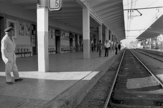 1986 En los andenes de la antigua estación de Córdoba 1986 En los andenes de la antigua estación de Córdoba