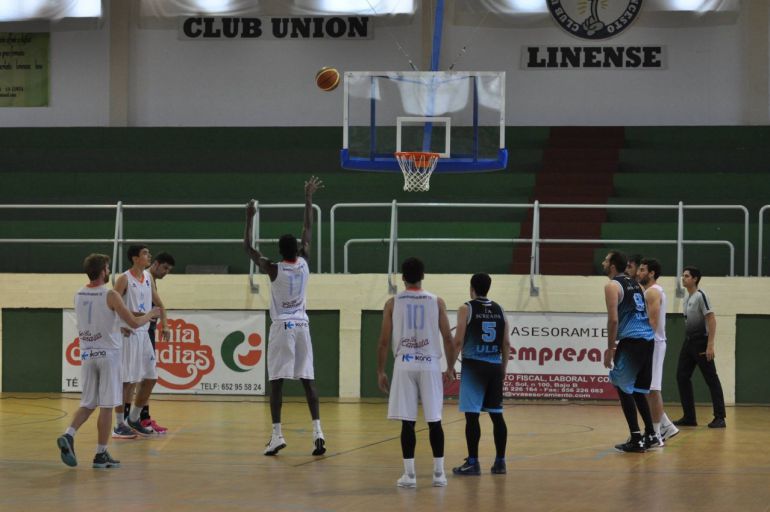 Un momento de un partido. Un momento de un partido.