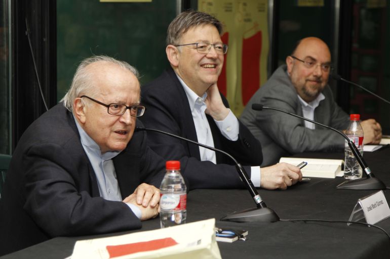 Una crónica “imprescindible” sobre los últimos cincuenta años en España Una crónica “imprescindible” sobre los últimos cincuenta años en España