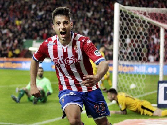 GRA493. GIJÓN, 29/04/2016.- El jugador del Sporting Jony celebra tras marcar el segundo gol ante el Eibar, durante el partido de Liga en Primera División que están disputando esta noche en el estadio de El Molinón, en Gijón. EFE/Alberto Morante GRA493. GIJÓN, 29/04/2016.- El jugador del Sporting Jony celebra tras marcar el segundo gol ante el Eibar, durante el partido de Liga en Primera División que están disputando esta noche en el estadio de El Molinón, en Gijón. EFE/Alberto Morante