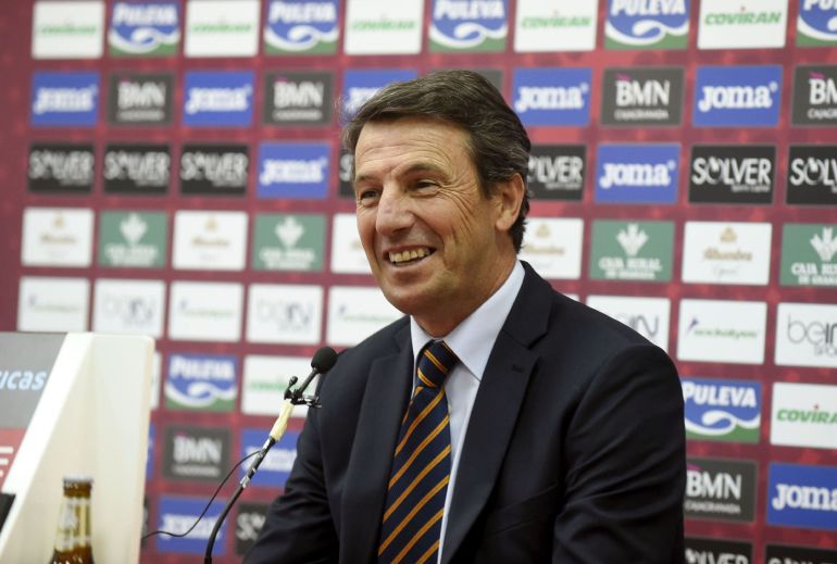 El entrenador del Granada, José González, durante la rueda de prensa ofrecida tras el partido de Liga en Primera División ante la UD Las Palmas El entrenador del Granada, José González, durante la rueda de prensa ofrecida tras el partido de Liga en Primera División ante la UD Las Palmas