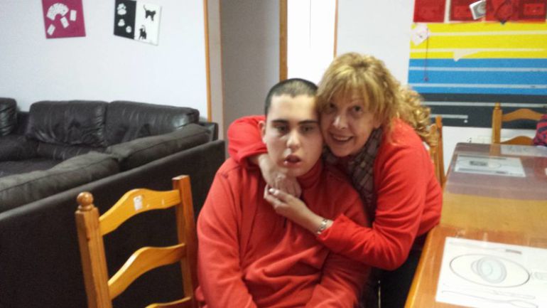 Una Madre Pide Ayuda Para Que Su Hijo Con Autismo Severo Reciba El