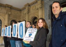 Goia se compromete a celebrar la consulta sobre los toros
