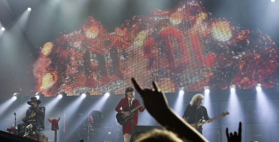 Angus Young se confirma en Sevilla como líder indiscutible de AC/DC Angus Young se confirma en Sevilla como líder indiscutible de AC/DC