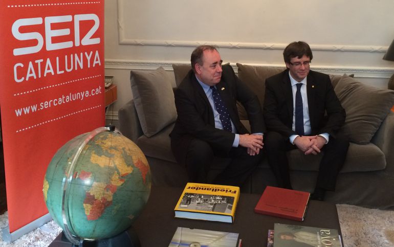 Alex Salmond y Carles Puigdemont, en el encuentro organizado por la Cadena SER en Londres Alex Salmond y Carles Puigdemont, en el encuentro organizado por la Cadena SER en Londres
