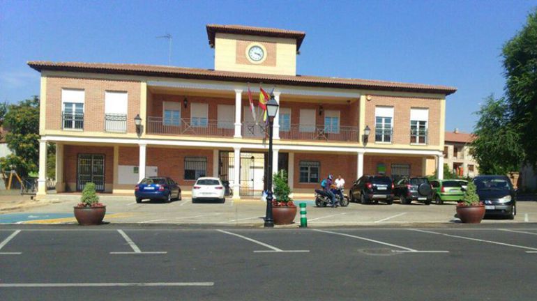 Los vecinos de Villanueva de la Torre votan a favor de mantener los festejos taurinos en las fiestas patronales: Gana el "SI" a los festejos taurinos en Villanueva de la Torre Los vecinos de Villanueva de la Torre votan a favor de mantener los festejos taurinos en las fiestas patronales: Gana el "SI" a los festejos taurinos en Villanueva de la Torre