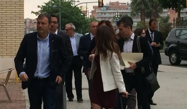 L'alcalde de les Borges del Camp, Joaquim Calatayud, arribant als jutjats de Reus aquest dimecres L'alcalde de les Borges del Camp, Joaquim Calatayud, arribant als jutjats de Reus aquest dimecres