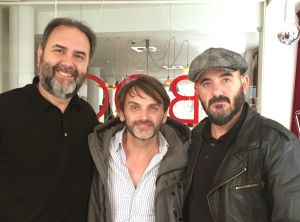 El productor Enrique Viciano, el actor Fernando Tejero y el director conquense Juanra Fernández. El productor Enrique Viciano, el actor Fernando Tejero y el director conquense Juanra Fernández.