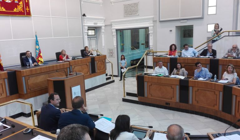 Pleno extraordinario de mayo para desestimar el recurso del PSOE Pleno extraordinario de mayo para desestimar el recurso del PSOE