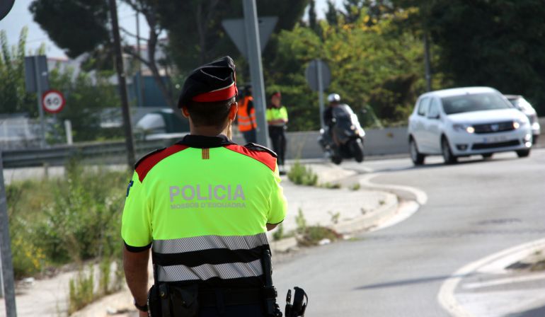Imatge d'arxiu d'uns Mossos d'Esquadra Imatge d'arxiu d'uns Mossos d'Esquadra